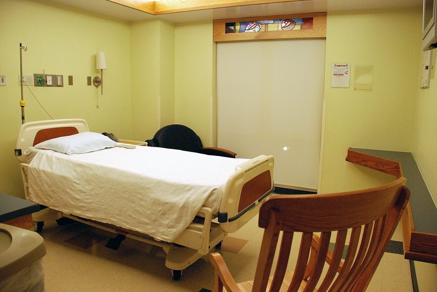 Women's Pavilion Postpartum Room